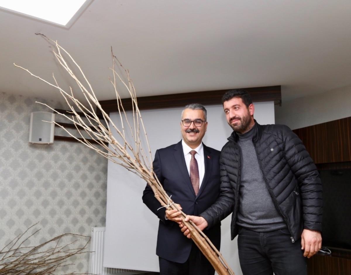 S&uuml;ne ile m&uuml;cadele kapsamında 4 bin fidan dağıtıldı