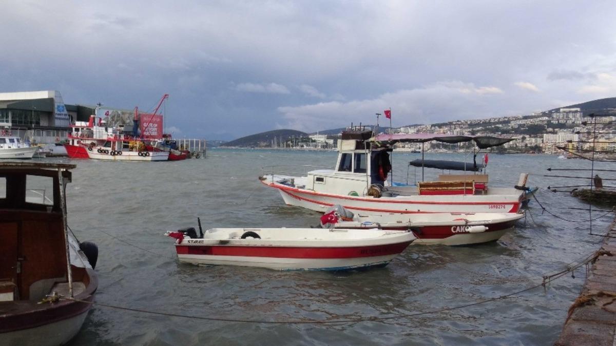 Kuşadası&rsquo;nda fırtına