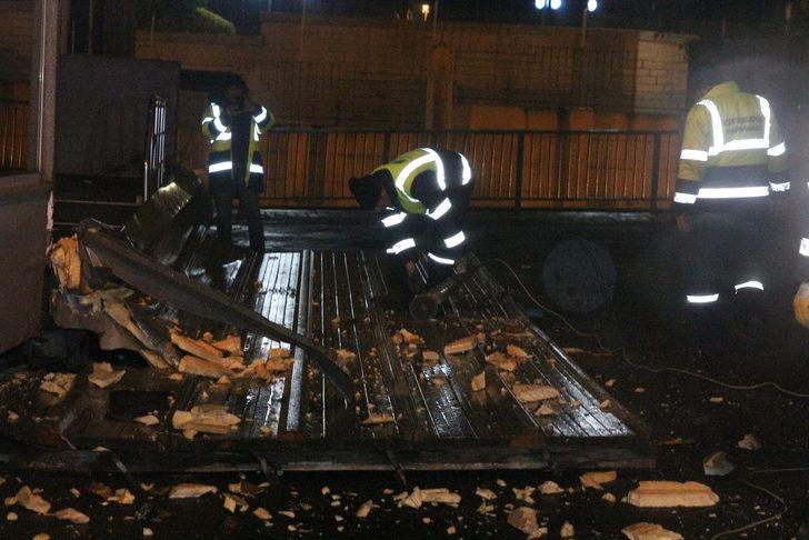 Beşiktaş'ta iki binanın çatısı uçtu! G1