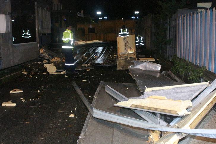 Beşiktaş'ta iki binanın çatısı uçtu! G5