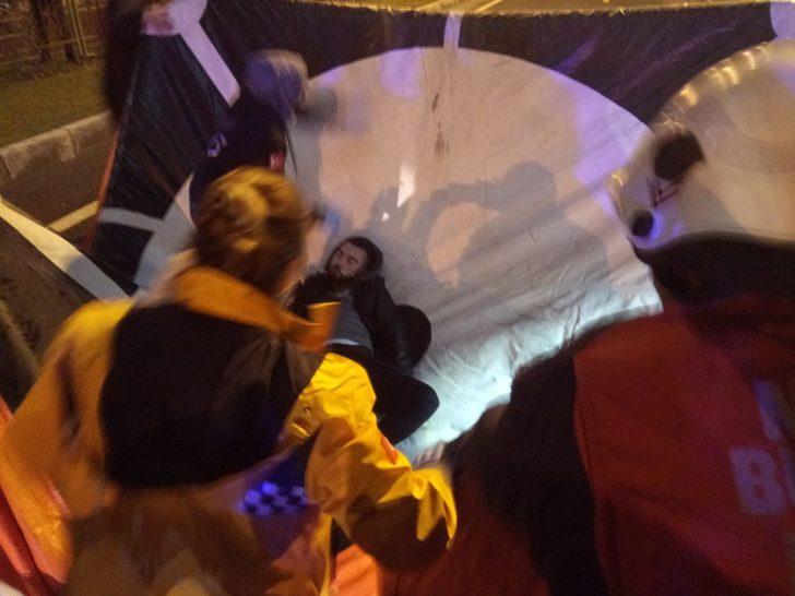 Üstgeçitte intihara kalkışan genç itfaiyenin açtığı çadıra düştü G2