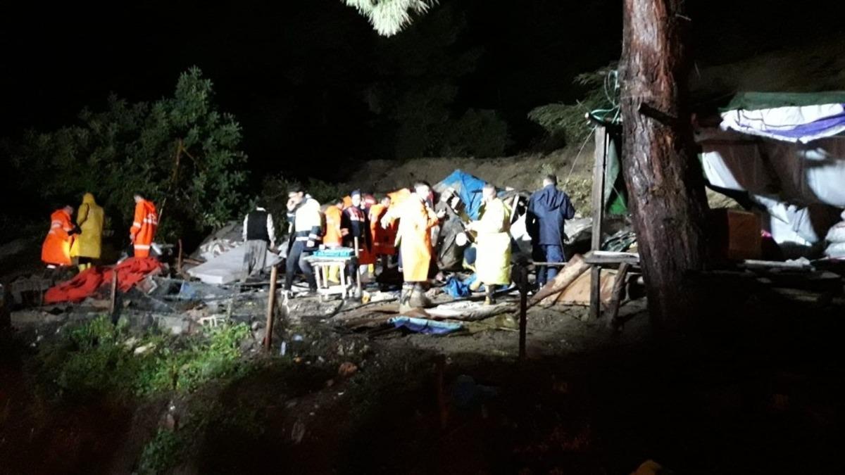 Mersin&rsquo;de heyelan! Toprak altında kalan yaşlı adam hayatını kaybetti!