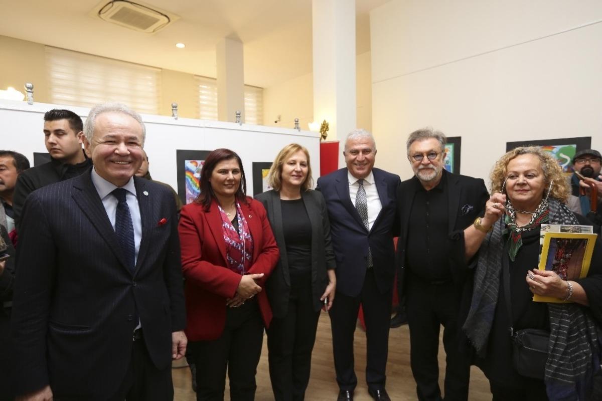 İsmet Sezgin doğum g&uuml;n&uuml;nde Efeler&rsquo;de anıldı