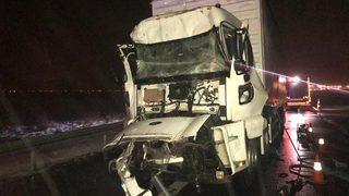 Anadolu Otoyolu'nda iki kamyon çarpıştı: 1 ölü