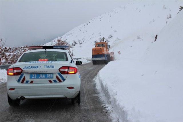 Elazığ’da 23 köye kar nedeniyle ulaşım sağlanamıyor