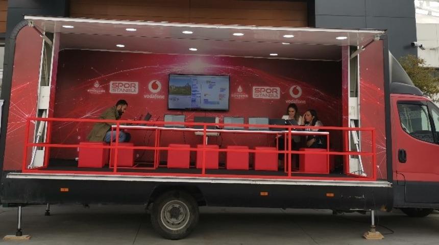 Vodafone Kodlama Minibüsü, 11 Ocak’ta İstanbul turuna çıkıyor