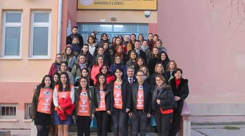 Tema Vakfı g&ouml;n&uuml;ll&uuml;s&uuml; &ouml;ğretmenler doğa eğitimleri i&ccedil;in buluştu