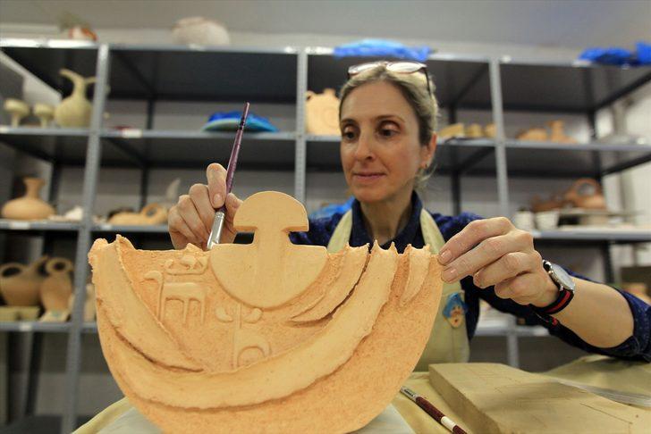 Anadolu medeniyetlerinin eserlerini seramikle geleceğe taşıyorlar G3