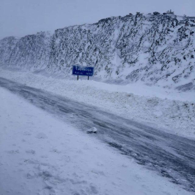 Niğde’de Ulukışla ilçe yolu kapatıldı