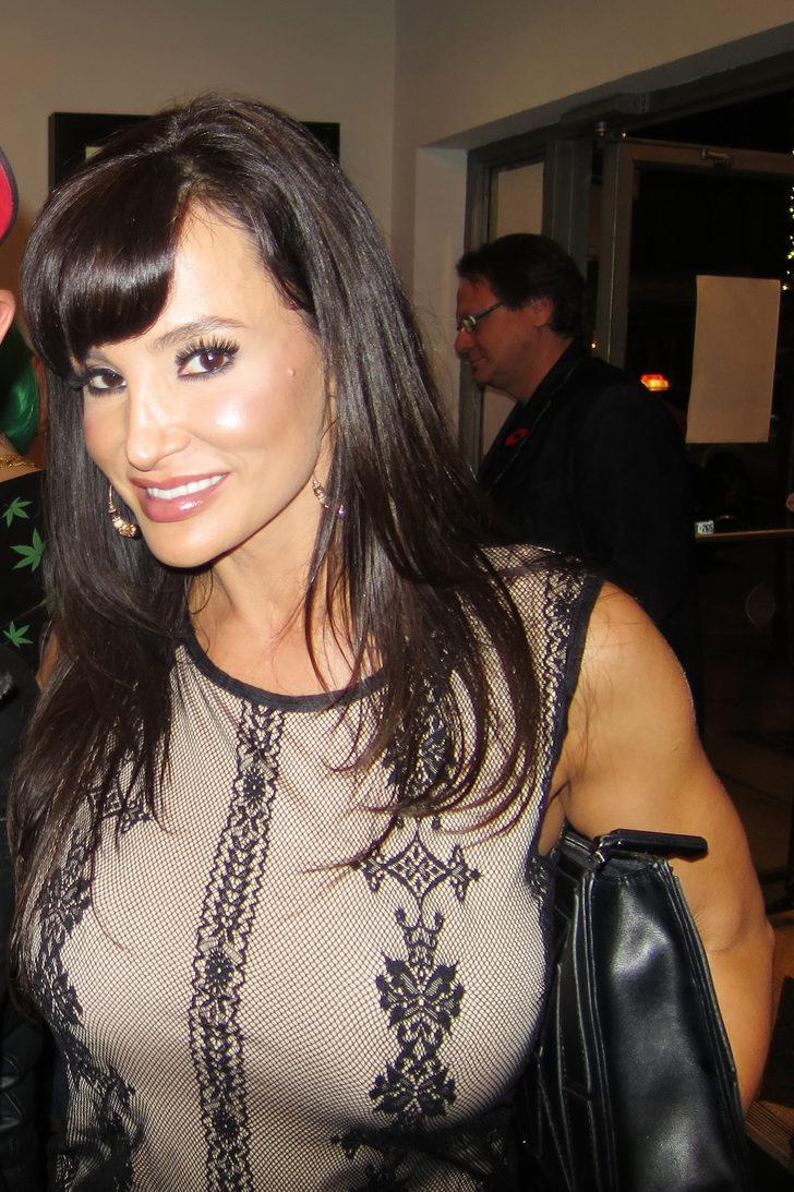 Yetişkin film yıldızından ses getiren itiraf! Tüm sırları anlattı G4