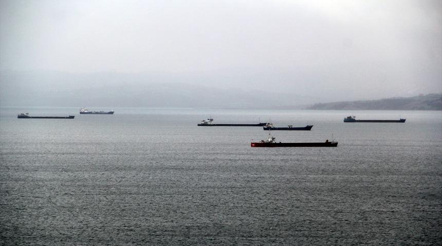Y&uuml;k gemilerinin Sinop'taki bekleyişi devam ediyor