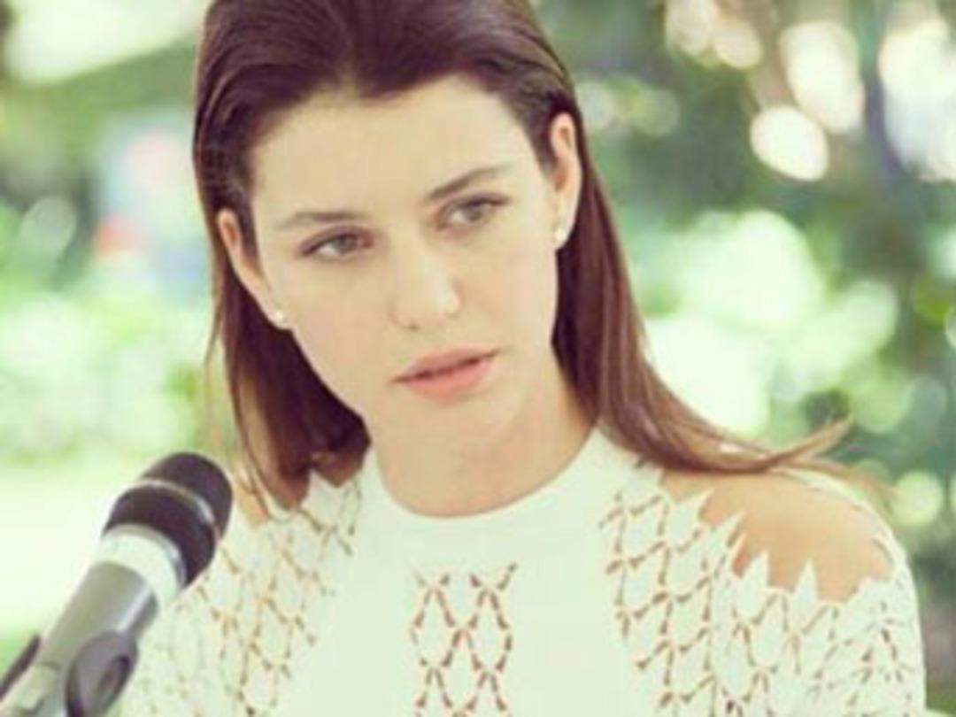 Beren Saat de yaptırdı