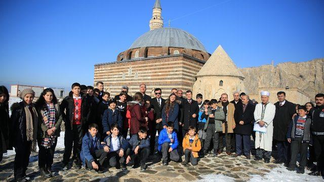 Van’da ‘Gençlik Geçmişiyle Buluşuyor’ projesi