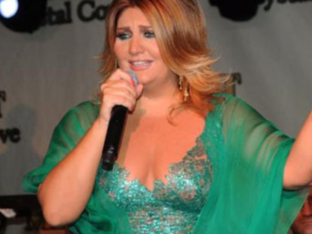 Sibel Can transparan