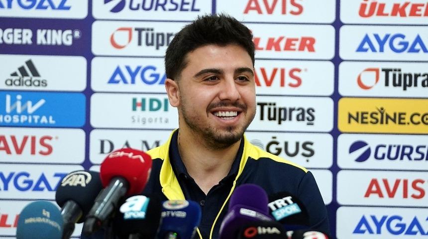Fenerbahçe'de Ozan Tufan nişanlandı