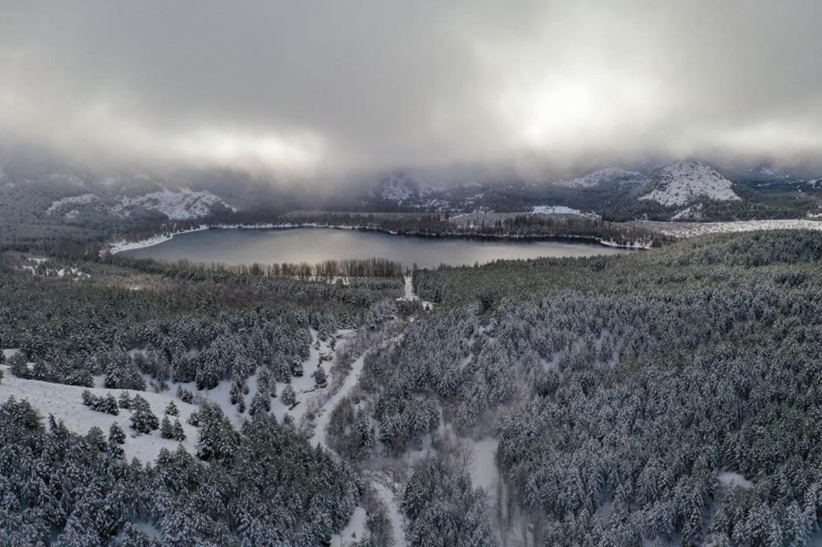 G&ouml;lc&uuml;k&rsquo;te kar yağışı sonrası kartpostallık g&ouml;r&uuml;nt&uuml;ler