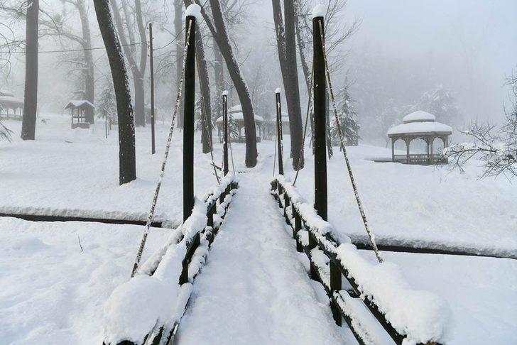 Gölcük’te kar yağışı sonrası kartpostallık görüntüler G3