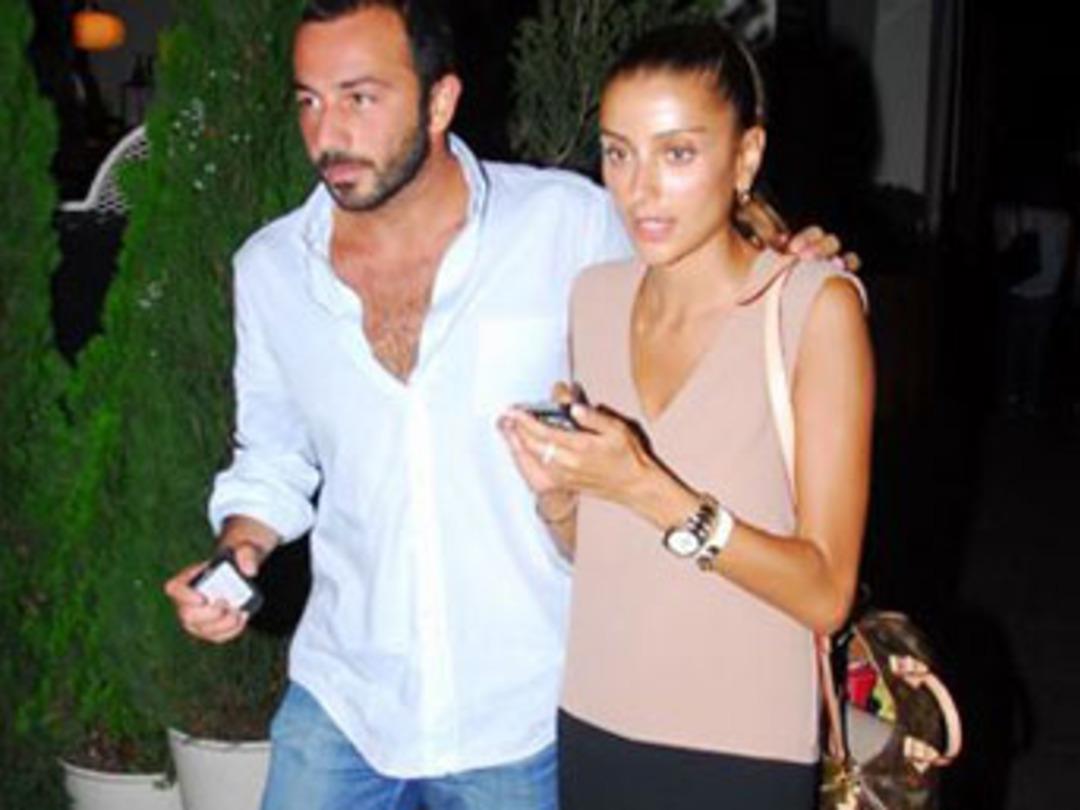 &Ouml;zge Ulusoy yine aldatıldı