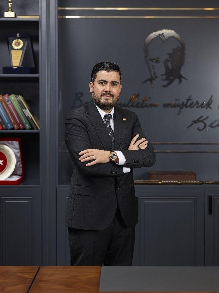 Coşkun Sabah gazeteciler için sahne alacak G3