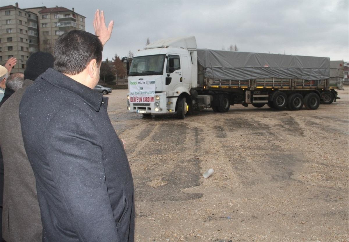 Elazığ&rsquo;dan İdlib&rsquo;e 2 tır un yardımı