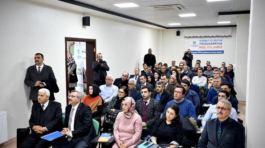 Belediye personeli İngilizce &ouml;ğreniyor