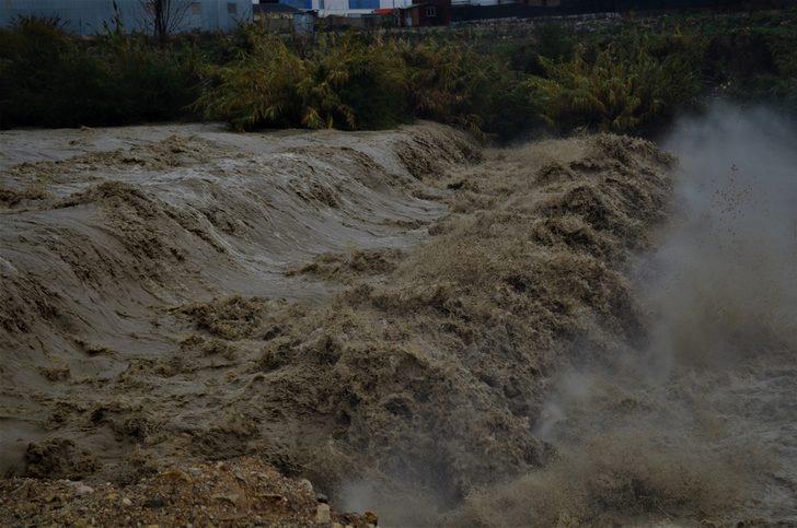 Mersin'de okullar tatil mi? Vali Ali İhsan Su açıkladı G3