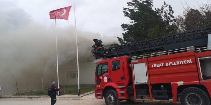 Tokat’ta çatı yangını G3