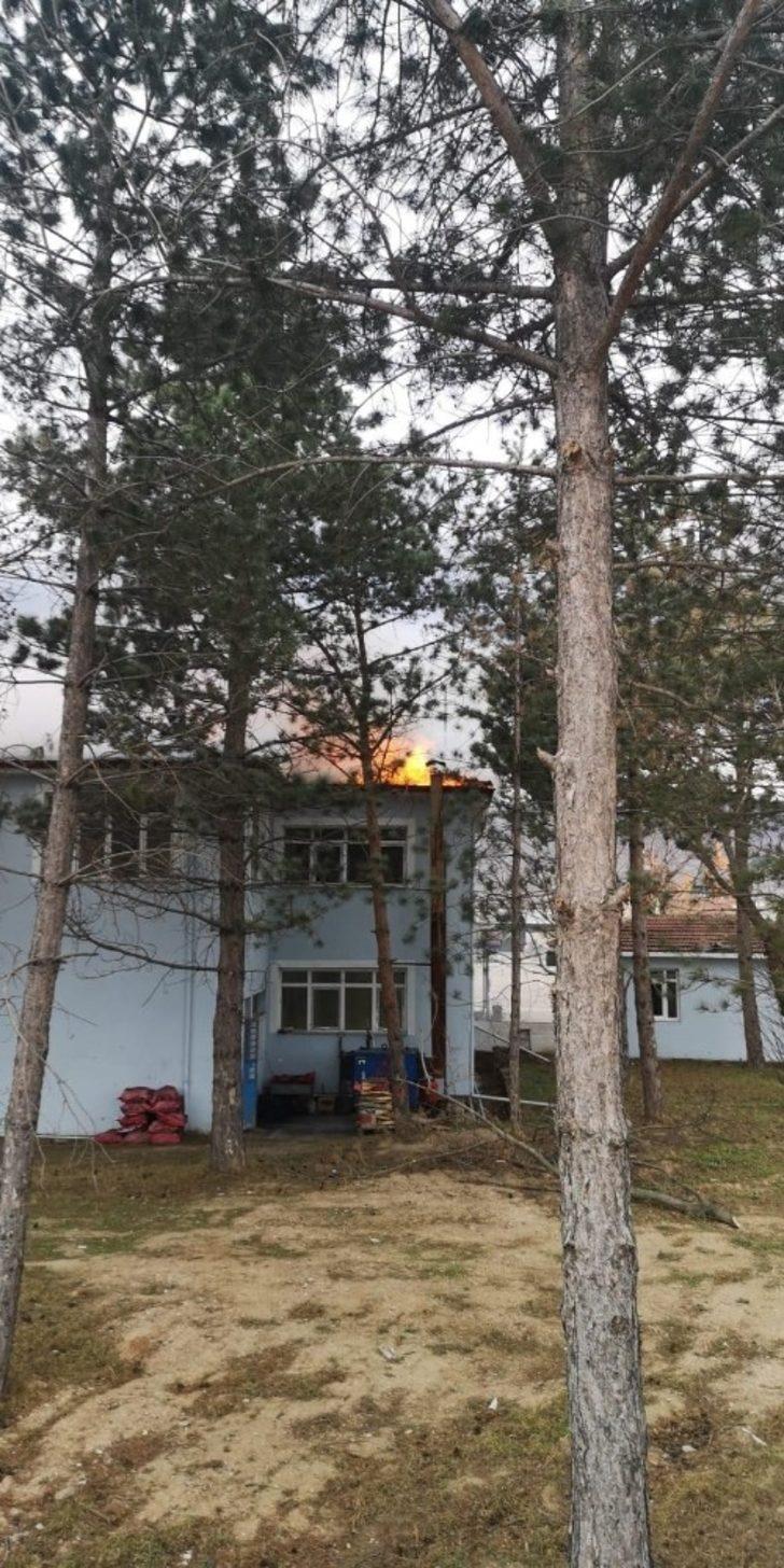 Tokat’ta çatı yangını G4