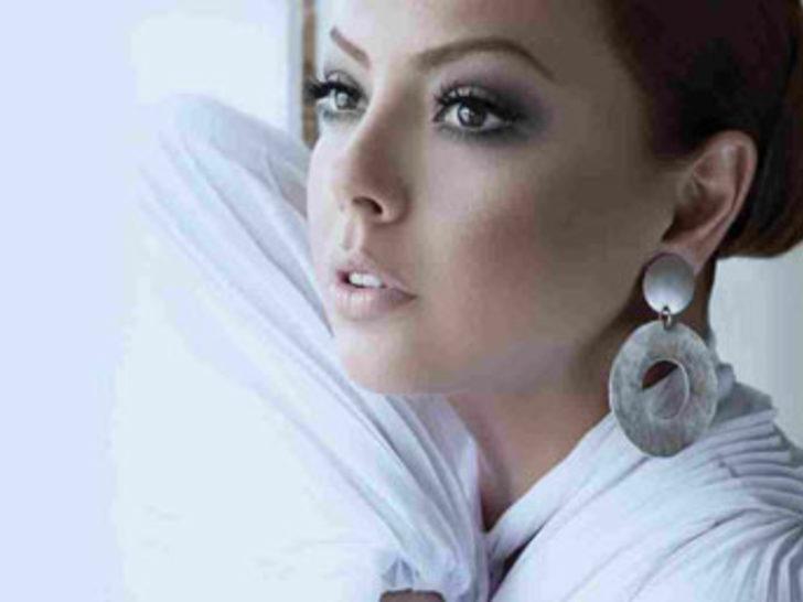 Ebru Gündeş doktor kontrolünde G3