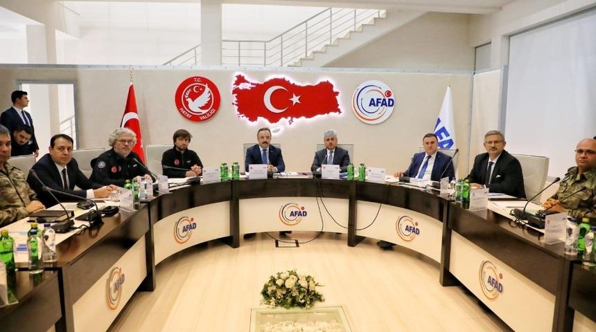 Hatay&rsquo;da sınırdaki gelişmeleri değerlendirme toplantısı