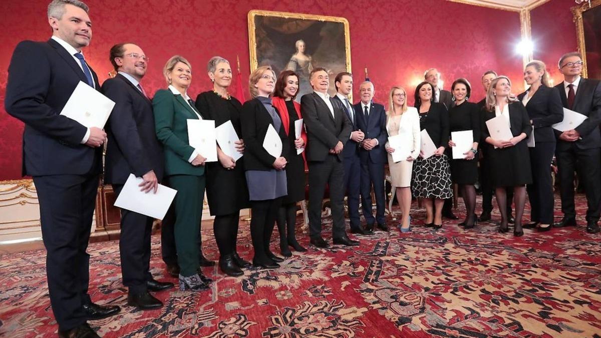 Avusturya&rsquo;da yeni h&uuml;k&uuml;met g&ouml;reve başladı