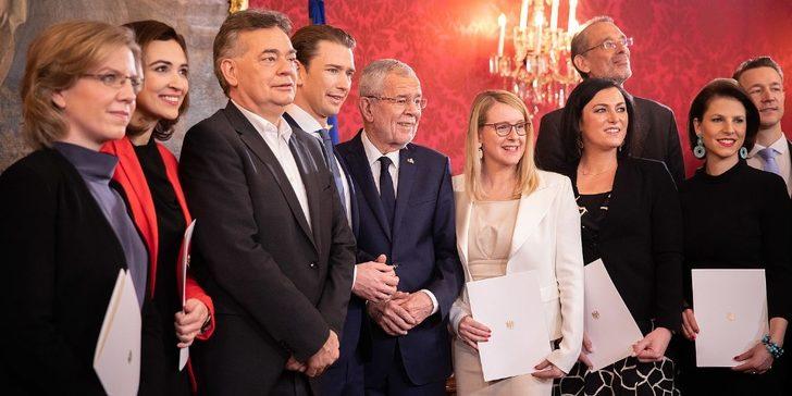 Avusturya’da yeni hükümet göreve başladı G2