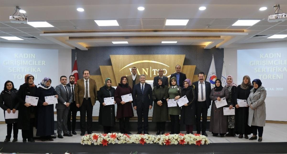 Başkan Takva: &ldquo;Ekonomide &lsquo;bizde varız&rsquo; demelisiniz&rdquo;