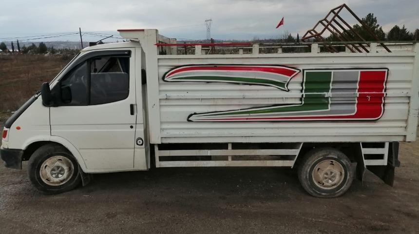 İnşaatlardan demir &ccedil;alan 3 ş&uuml;pheli yakalandı