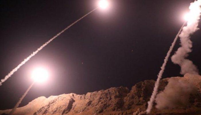 İran'ın ABD üslerini balistik füzelerle vurma anı kamerada!