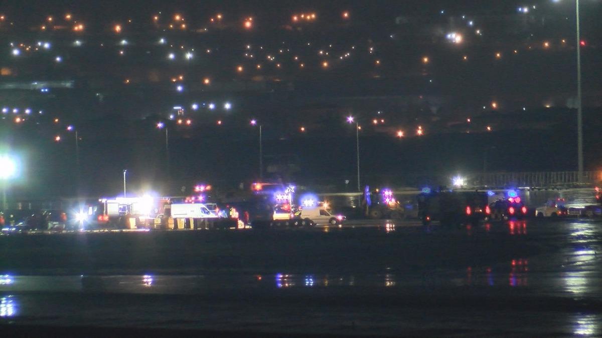 Sabiha G&ouml;k&ccedil;en Havalimanı'nda pistten &ccedil;ıkan u&ccedil;ak kurtarıldı!