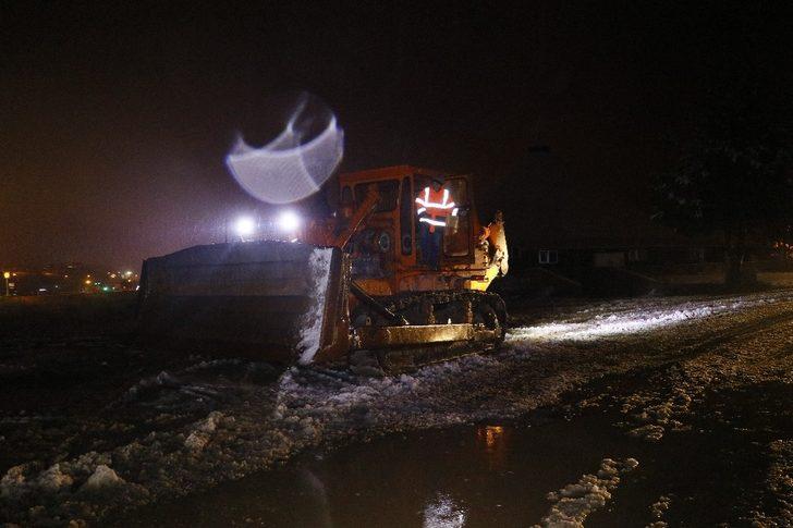 Adana'daki çığda kaybolan işçiyi arama çalışmaları devam ediyor G2