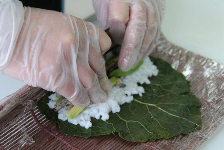 Kara lahana ve hamsi birleşti, 'hamsili suşi' oldu G5