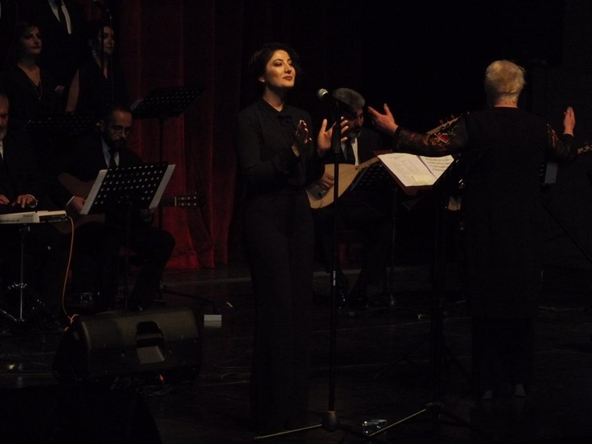 Sarıs&ouml;zen eserleri ile anıldı