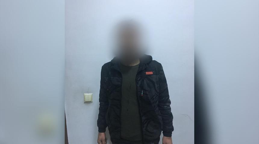 Jandarmanın ikna ettiği sorumlu d&uuml;zeydeki PKK'lı ter&ouml;rist teslim oldu