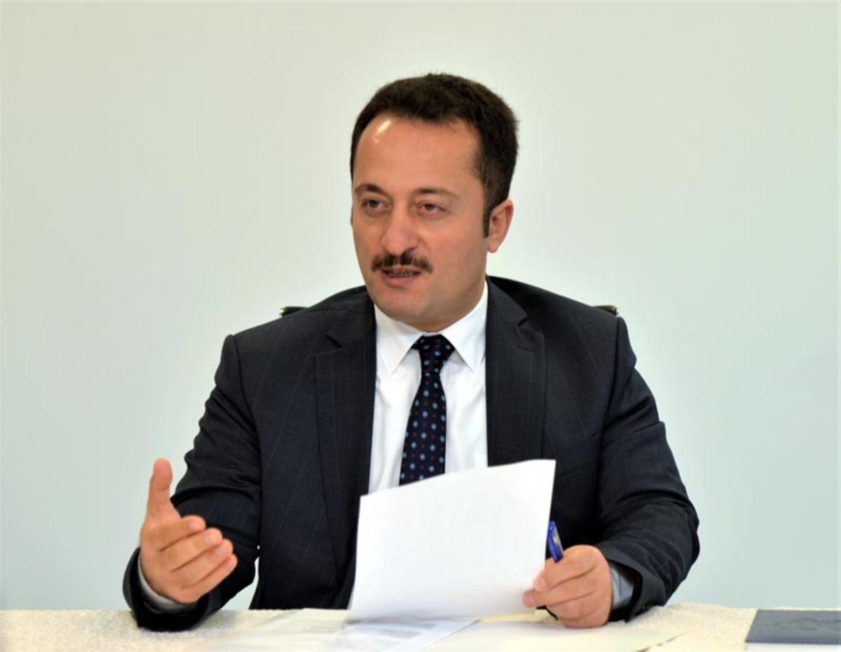 Vali Şent&uuml;rk, şube m&uuml;d&uuml;rleri ve antren&ouml;rlerle bir araya geldi