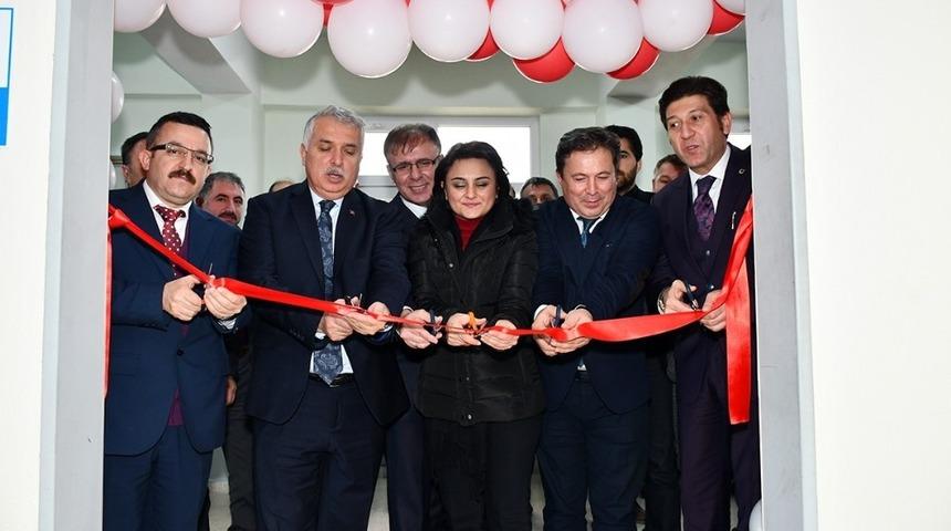 Çorlu Ahi Evran Mesleki ve Teknik Anadolu Lisesine iki laboratuvar