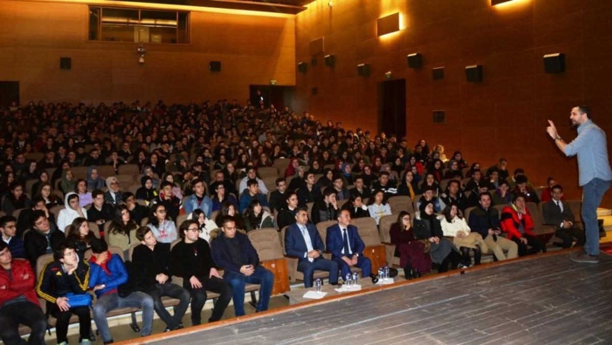 Karab&uuml;k&rsquo;te "Doğru Tercih ve Rehberlik" semineri