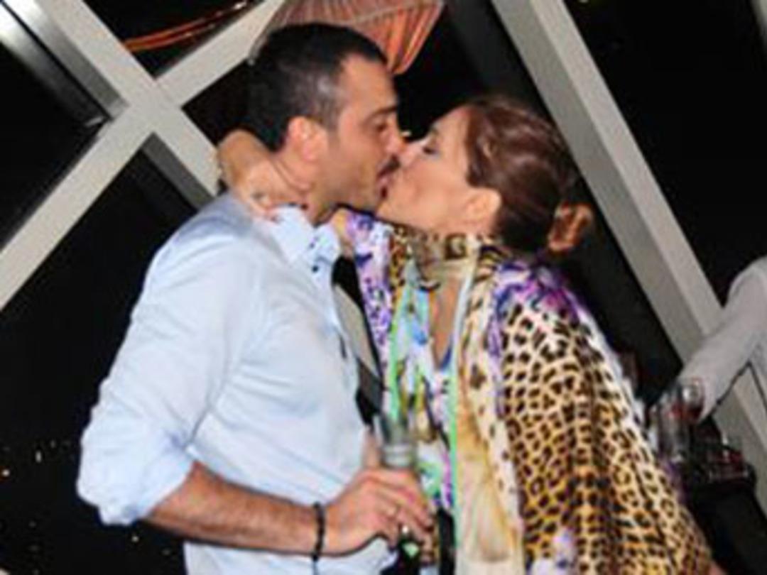 Bebeğinin cinsiyeti belli oldu