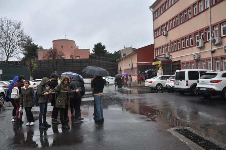 Sınıfta arkadaşlarıyla tartışan öğrenci pencereden atladı G4