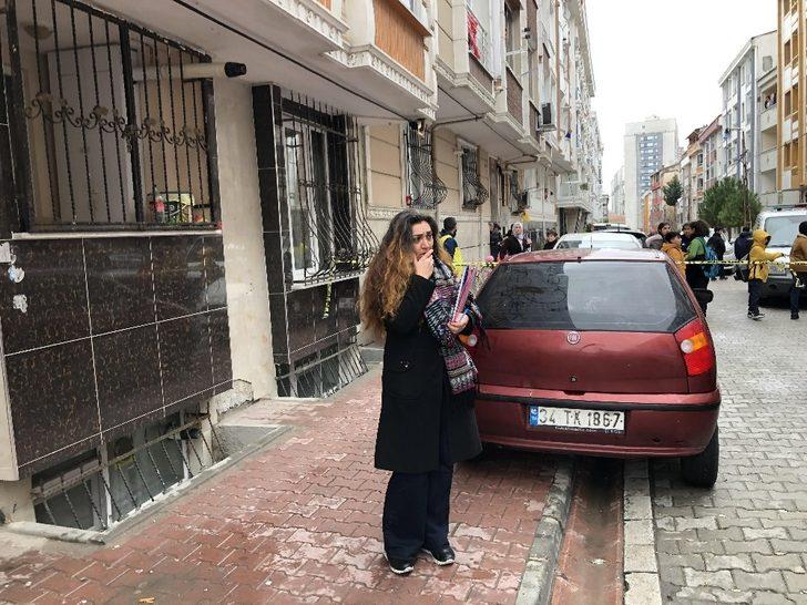 Son dakika... Esenyurt'ta hareketli anlar! Silah çekip kendisini eve kilitledi G3