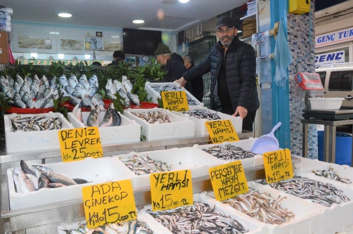 G&uuml;rcistan hamsisi tezgahları s&uuml;sl&uuml;yor