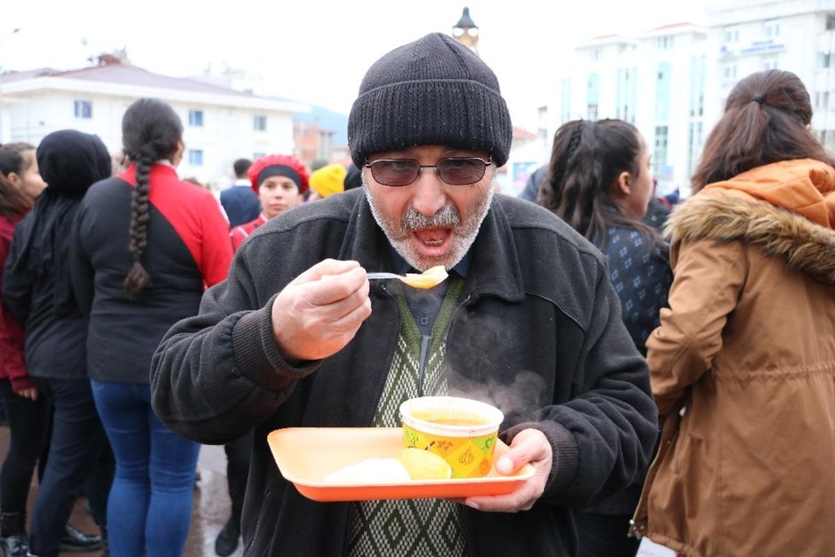 Yozgat&rsquo;ta bin 500 kişiye arabaşı ikram edildi