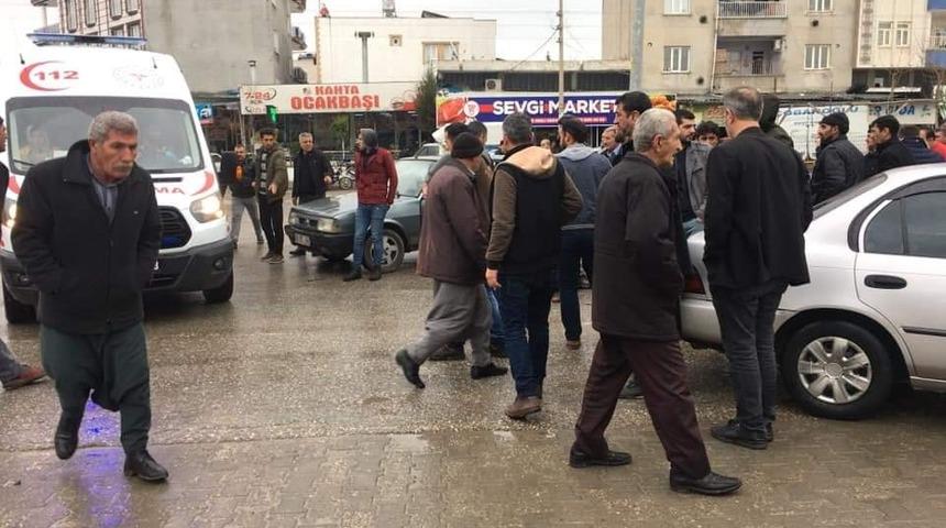 İki otomobil &ccedil;arpıştı: 2 yaralı