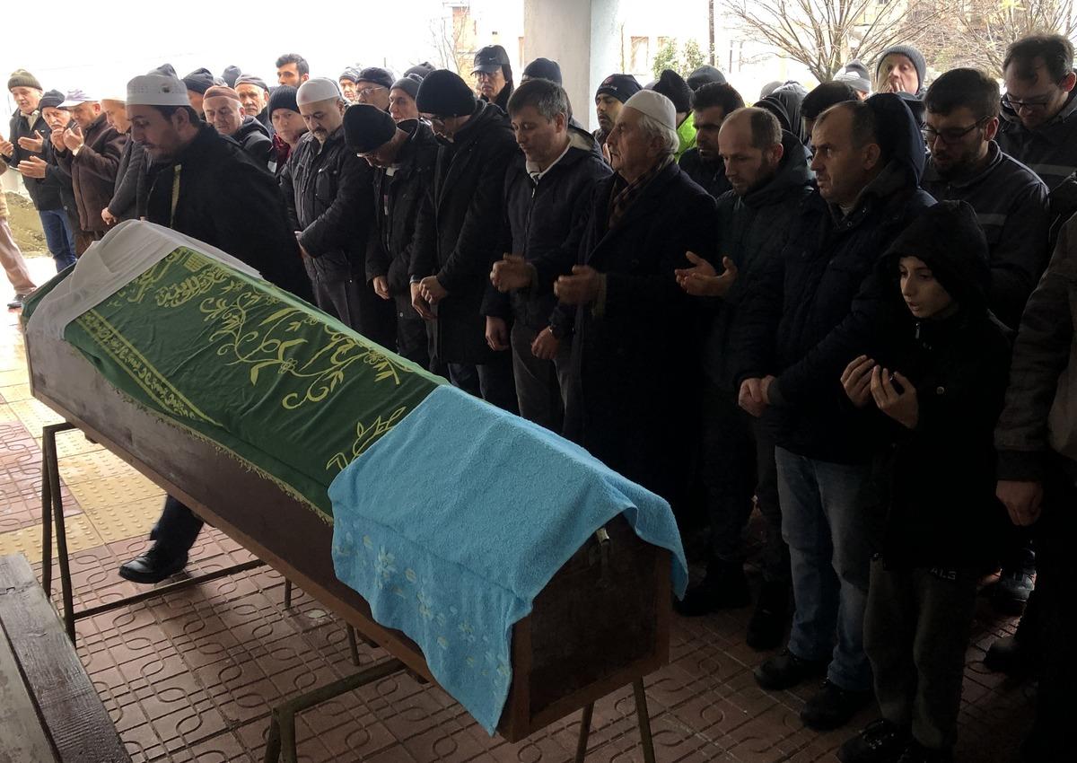 Kocaeli'de &ccedil;ok acı olay... İkizler, iki yıl arayla aynı hastalıktan &ouml;ld&uuml;